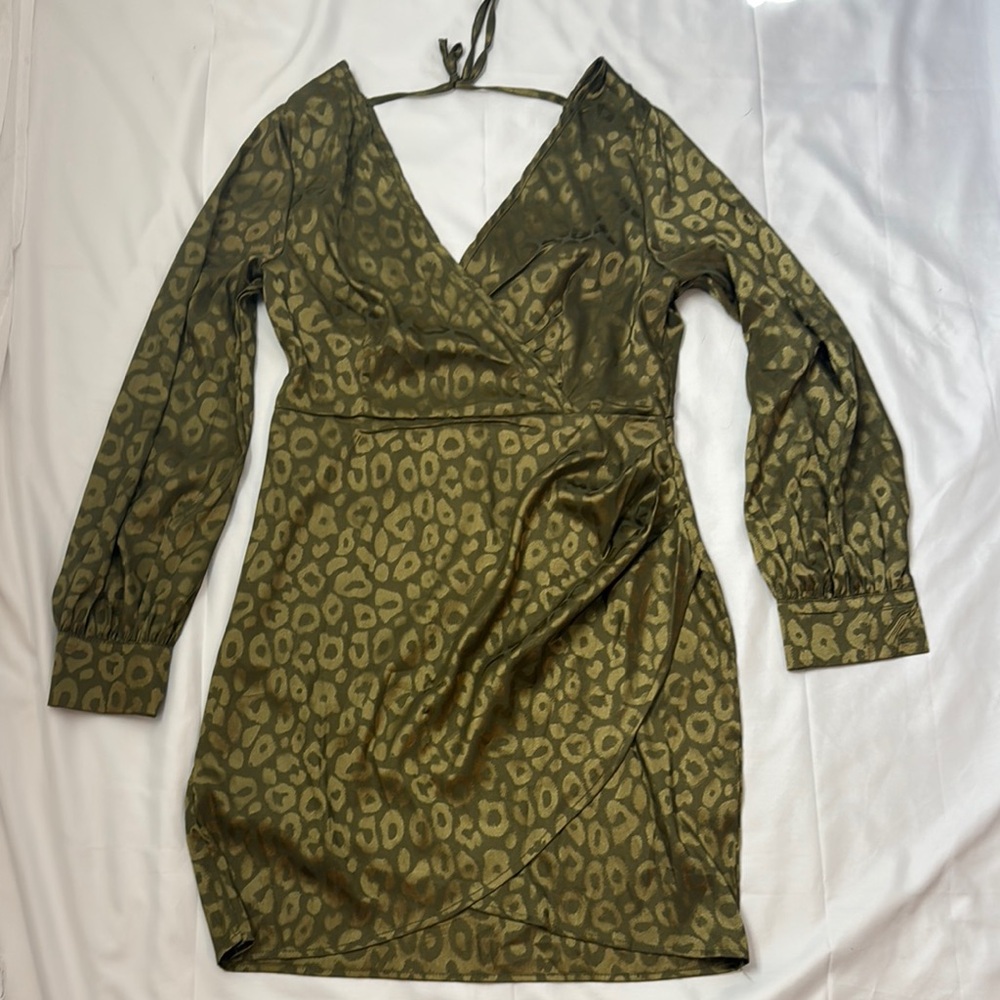 SHEIN Green and Black Wrap Dress with Bishop Sleeves